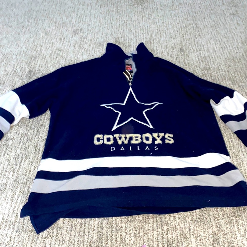 Dallas Cowboys pullover sweatshirt